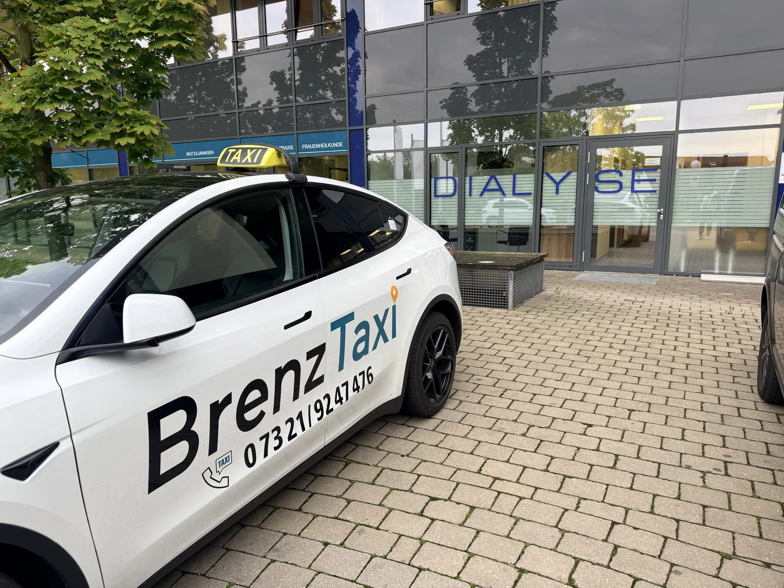 Brenz Taxi vor der Dialyse in Ellwangen