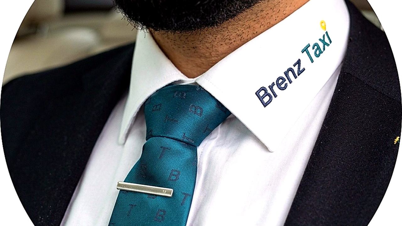 Brenz Taxi Fahrpersonal in Firmenkleidung
